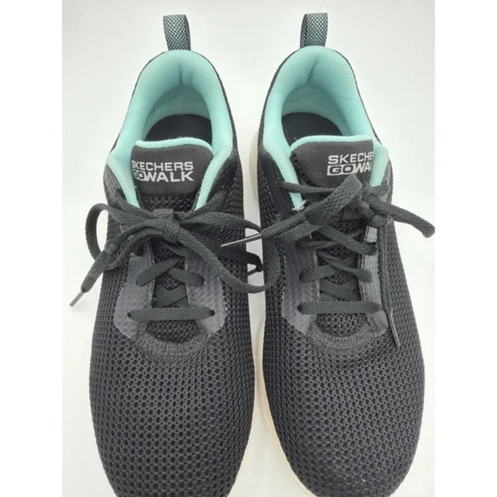 Skechers go walk